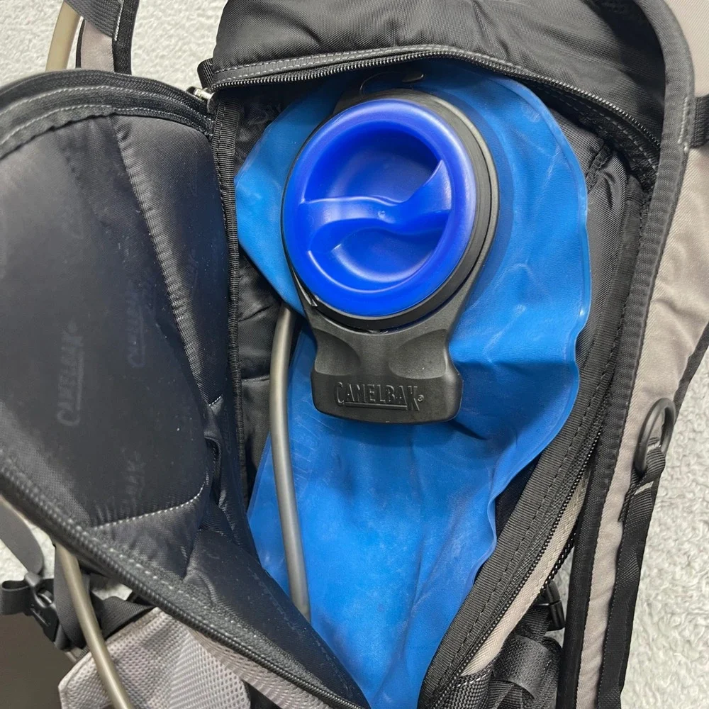 CamelBak Chaos‎ Black Grey Hydration Pack Backpack w/ 2L Bladder Hydrate or Die
